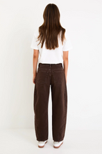 Load image into Gallery viewer, Varsity Chocolate Forward Seam Barrel Jeans