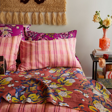 Load image into Gallery viewer, Nicolette Linen Pillowcase Set - Poudre