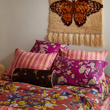 Load image into Gallery viewer, Nicolette Linen Pillowcase Set - Poudre