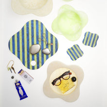 Load image into Gallery viewer, Noellyn Resin Coaster Set - Azure