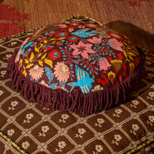 Load image into Gallery viewer, Sloane Round Cushion