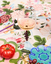 Load image into Gallery viewer, Under The Vine Wine Glass Set