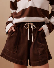 Load image into Gallery viewer, Relaxed Everyday Short - Chocolate