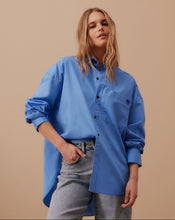 Load image into Gallery viewer, Peta Oversized Shirt - Amalfi Blue