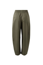 Load image into Gallery viewer, Bella Barrel Pant - Washed Olive