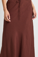 Load image into Gallery viewer, Summit Tie Waist Maxi Skirt - Choc