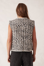 Load image into Gallery viewer, Tie Quilted Leopard Print Vest
