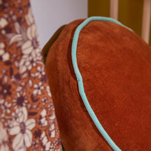 Load image into Gallery viewer, Castilo Round Velvet Cushion - Copper