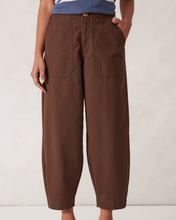 Load image into Gallery viewer, Weekender Pant - Chocolate