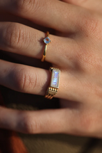 Load image into Gallery viewer, Phoebe Moonstone Gold Ring