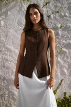 Load image into Gallery viewer, Polarity Crew Neck Fitted Vest - Chocolate