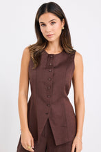 Load image into Gallery viewer, Polarity Crew Neck Fitted Vest - Chocolate
