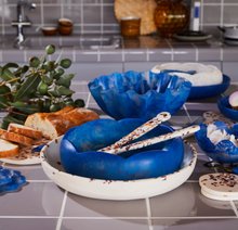 Load image into Gallery viewer, Kabrina Resin Serving Bowl