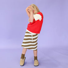 Load image into Gallery viewer, Chunky Rib V-Neck Vest - Flame
