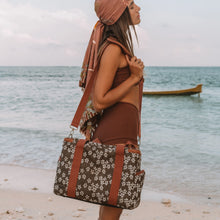 Load image into Gallery viewer, Daisy Cooler Bag Large-Cinnamon
