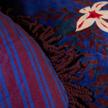 Load image into Gallery viewer, Andrea Velvet Bedcover
