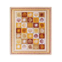 Load image into Gallery viewer, Sea Shell throw-Sand
