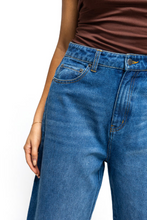 Load image into Gallery viewer, Napa Barrel Jean - Deep Vintage Blue
