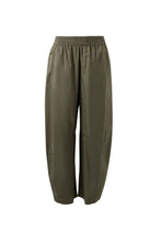Load image into Gallery viewer, Bella Barrel Pant - Washed Olive
