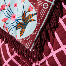 Load image into Gallery viewer, Gigi Velvet Blanket

