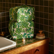 Load image into Gallery viewer, Leon Toiletry Bag - Emerald
