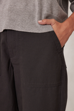Load image into Gallery viewer, Weekender Pant - Washed Black
