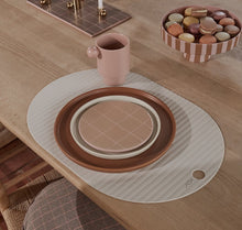 Load image into Gallery viewer, Toppu Small Tray - Caramel

