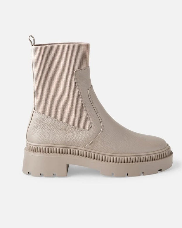 Muse Leather Boot - Nude