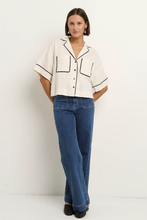 Load image into Gallery viewer, Culture Cream Black Trim Linen Boxy Shirt
