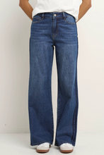Load image into Gallery viewer, Manhattan Wide Leg Jean - Mid Blue
