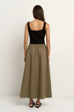 Load image into Gallery viewer, Obsidian Contrast Midi Dress
