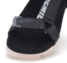 Load image into Gallery viewer, Sandal Tooth Wedge - Black &amp; Pink
