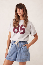 Load image into Gallery viewer, Darcy Relaxed Everyday Short - Mid Blue Wash
