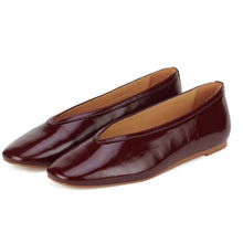 Load image into Gallery viewer, Ballet Flat - V Dark Cherry
