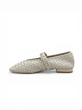Load image into Gallery viewer, Mt Bulla Ballet Flat - Cream
