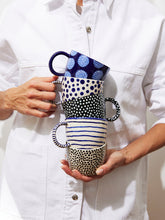 Load image into Gallery viewer, Chino Mug Navy Spots
