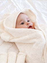 Load image into Gallery viewer, Hooded Towel - Ivory
