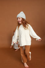 Load image into Gallery viewer, Chunky Cable Knit Pull Over - Milk

