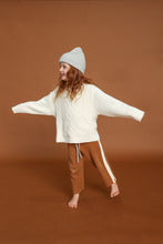Load image into Gallery viewer, Chunky Cable Knit Pull Over - Milk

