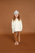Load image into Gallery viewer, Chunky Cable Knit Pull Over - Milk
