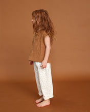 Load image into Gallery viewer, Chunky Cable Knit Vest - Toast
