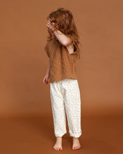 Load image into Gallery viewer, Chunky Cable Knit Vest - Toast
